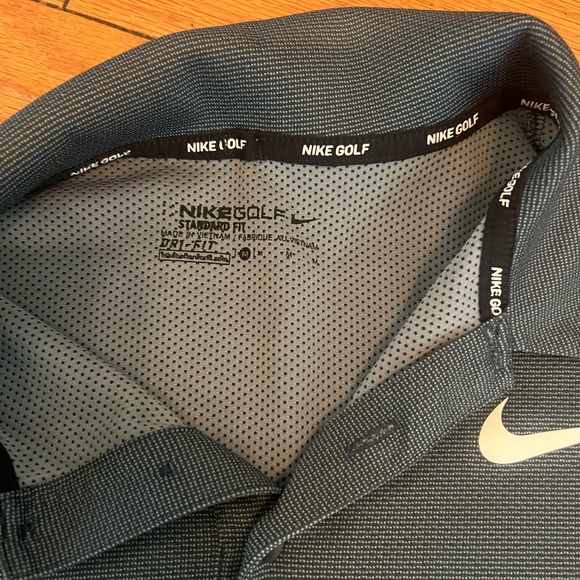 Nike Golf Men's Gray Polo Shirt Size Medium - Picture 2 of 2